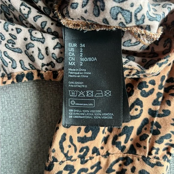 H&M Leopard Print Tie-Front Blouse - Picture 5 of 5